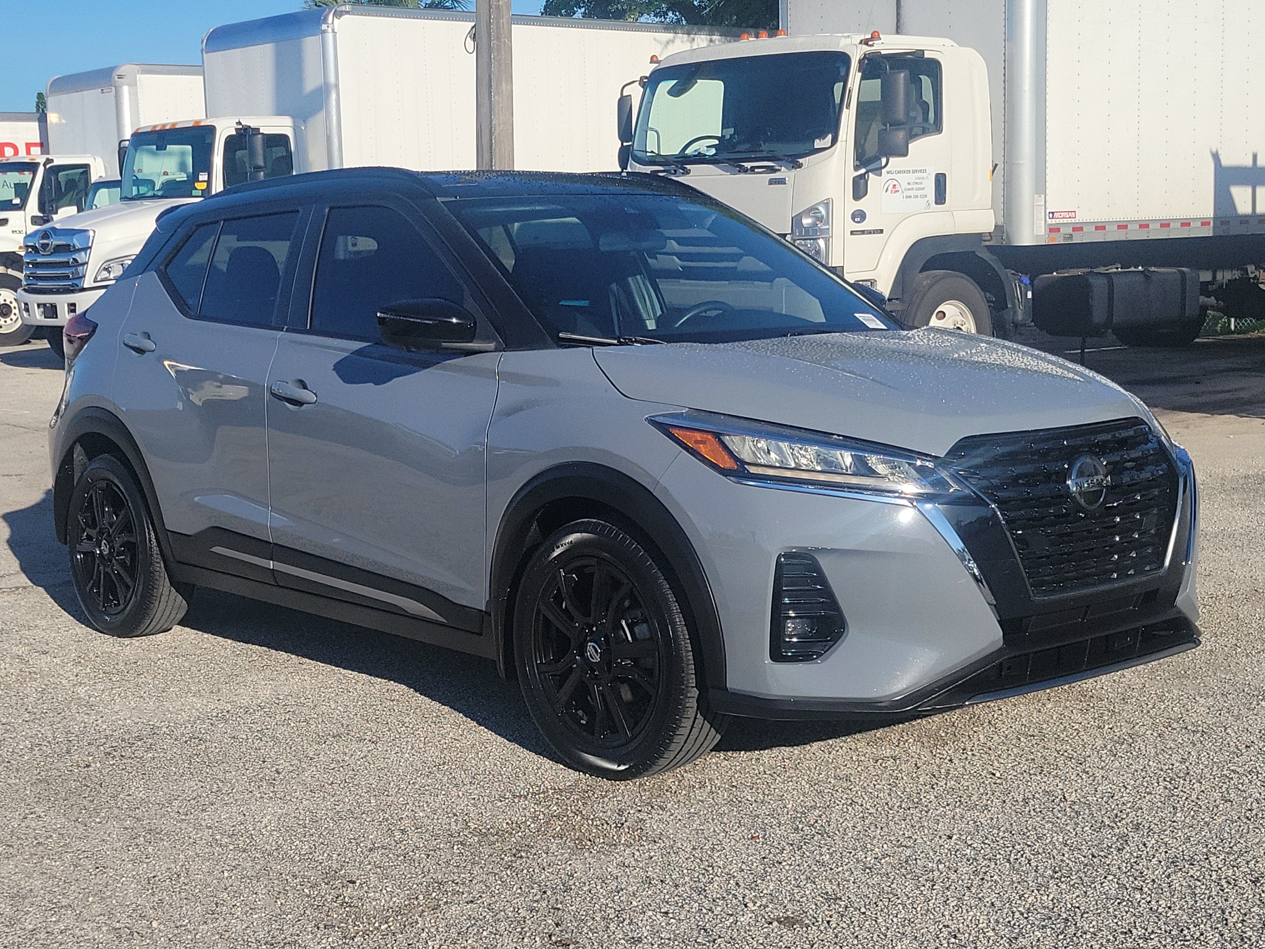 2021 Nissan Kicks SR