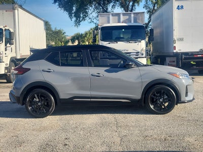 2021 Nissan Kicks SR