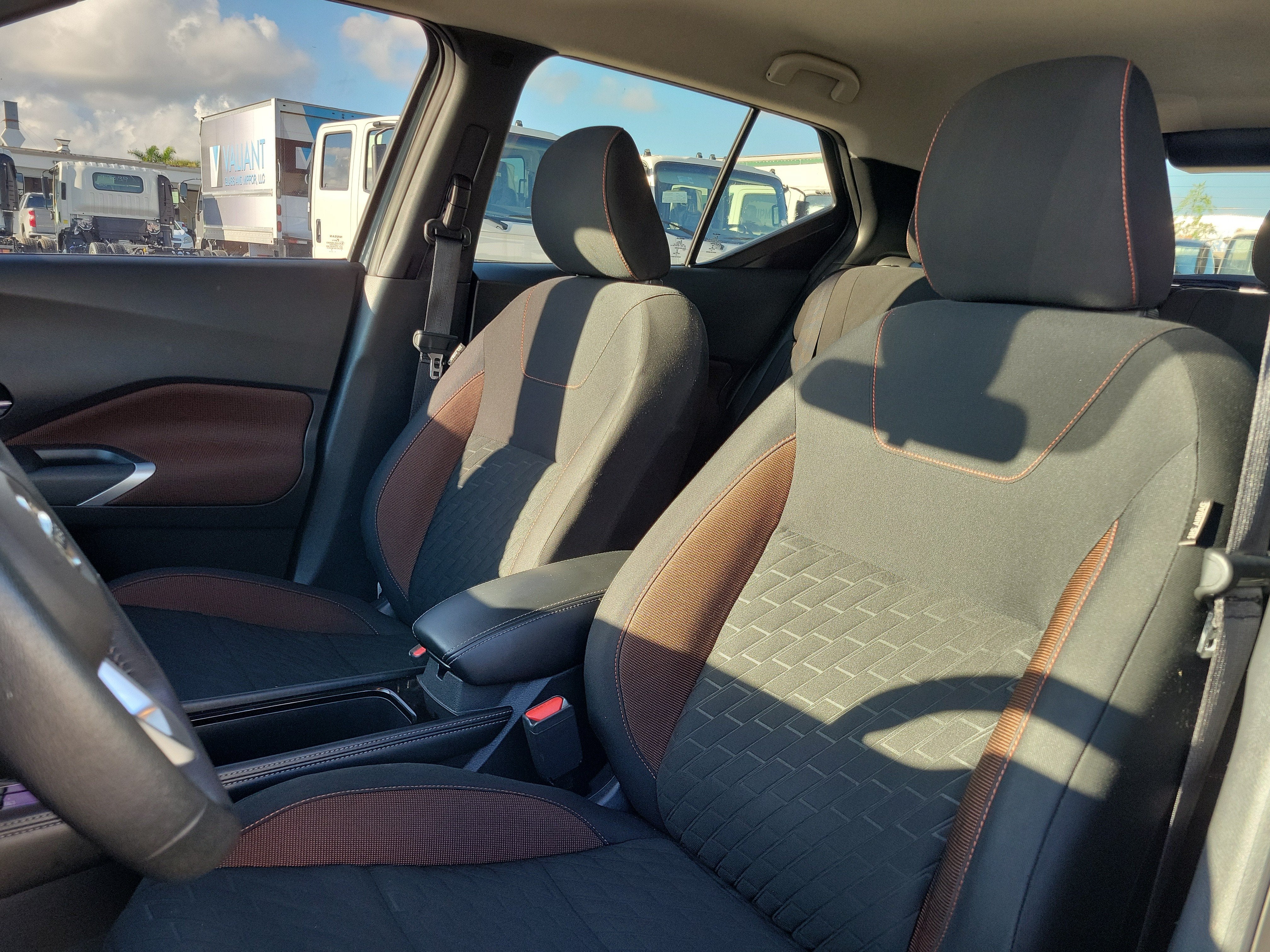 2021 Nissan Kicks SR