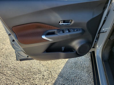 2021 Nissan Kicks SR