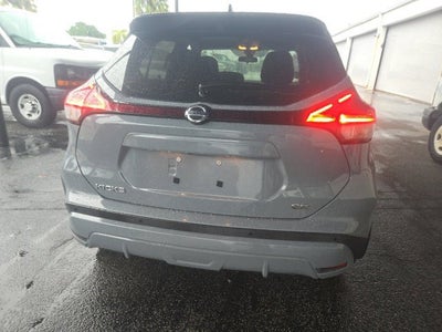 2021 Nissan Kicks SR