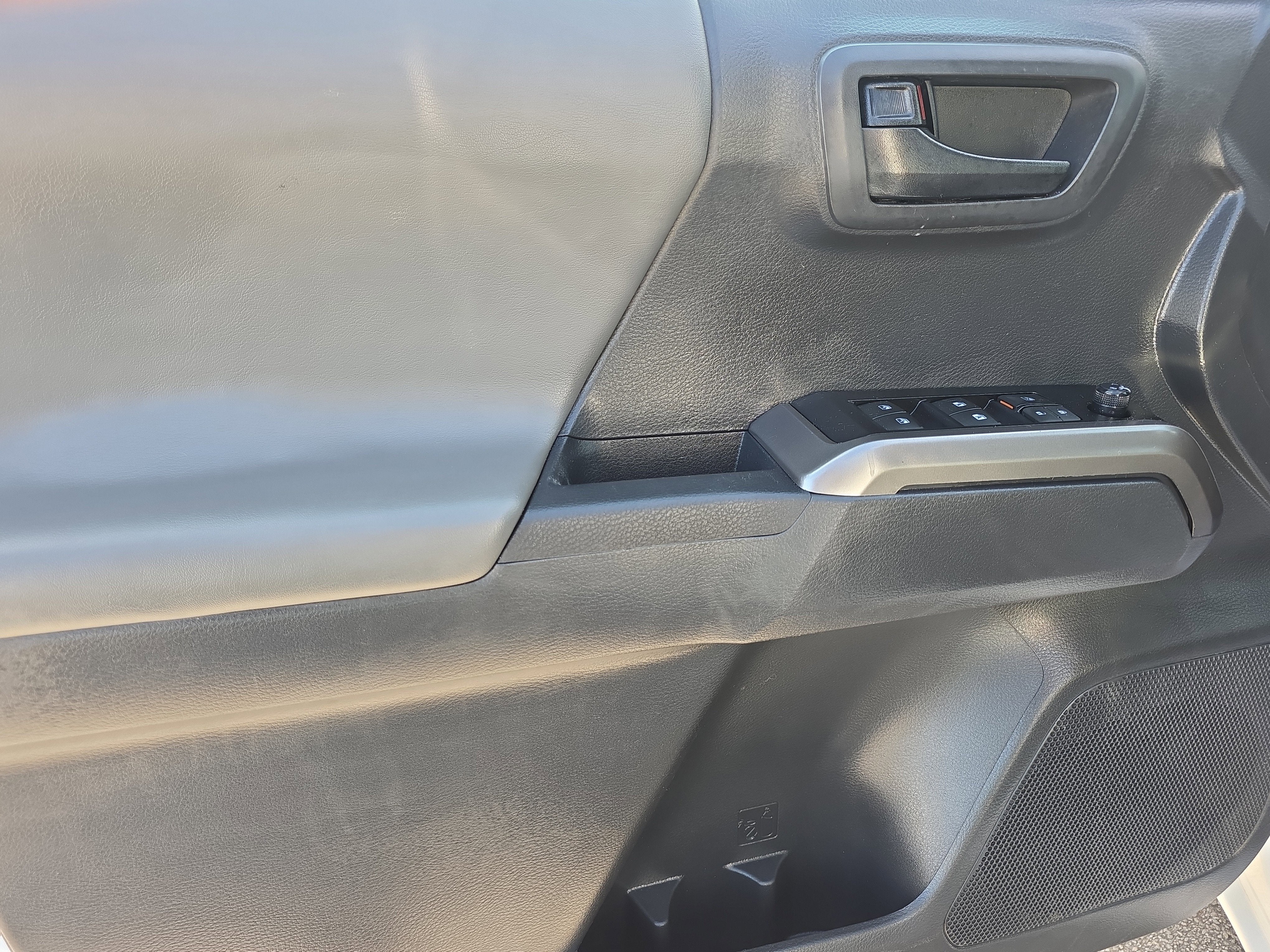 2023 Toyota Tacoma 2WD SR5