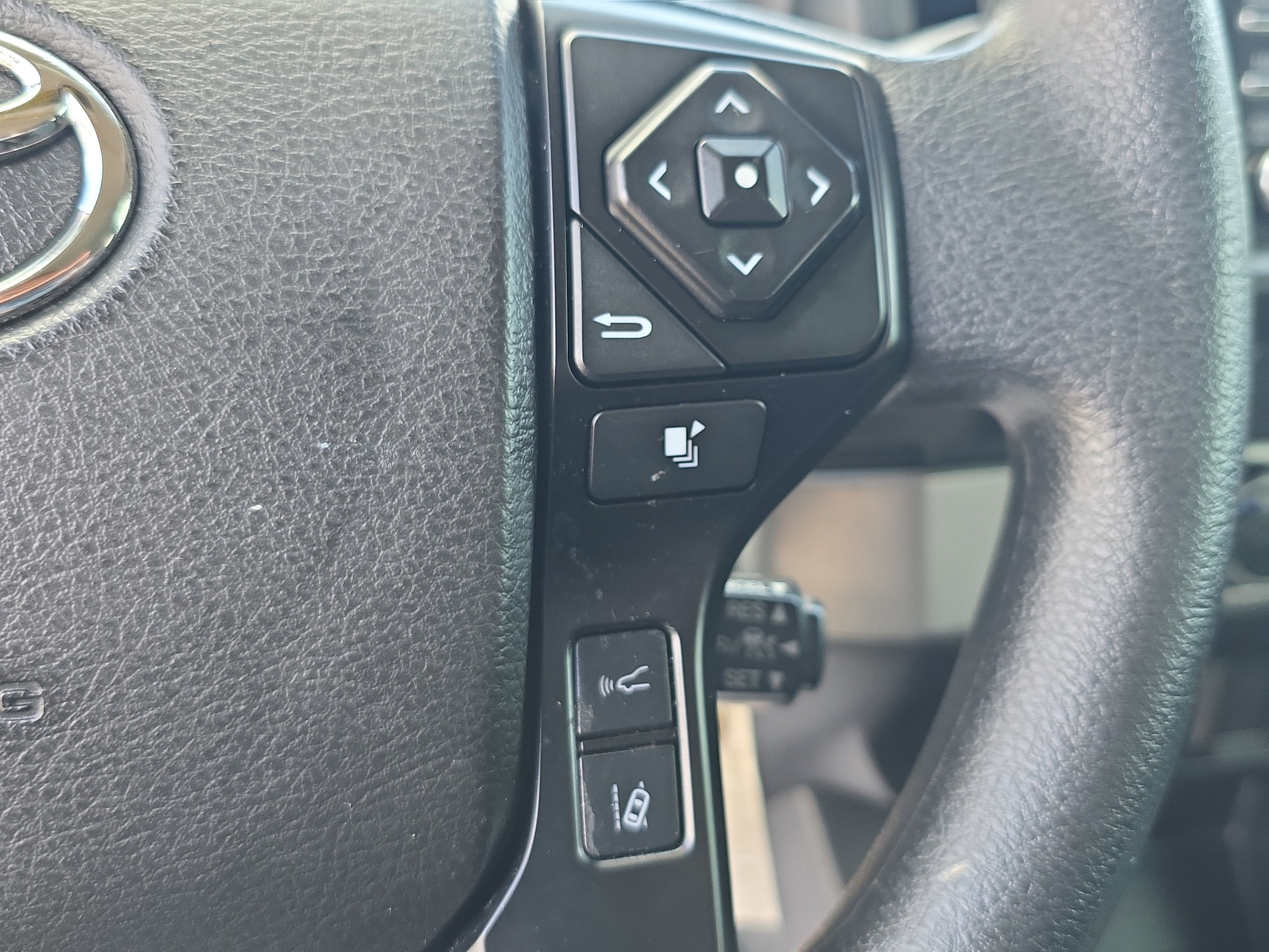 2023 Toyota Tacoma 2WD SR