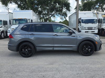 2023 Volkswagen Tiguan SE R-Line Black