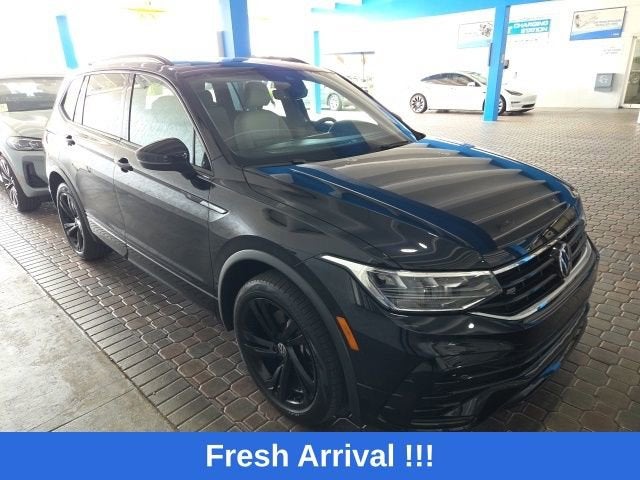2023 Volkswagen Tiguan SE R-Line Black