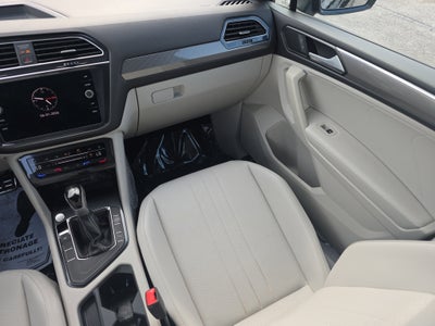 2023 Volkswagen Tiguan SE R-Line Black