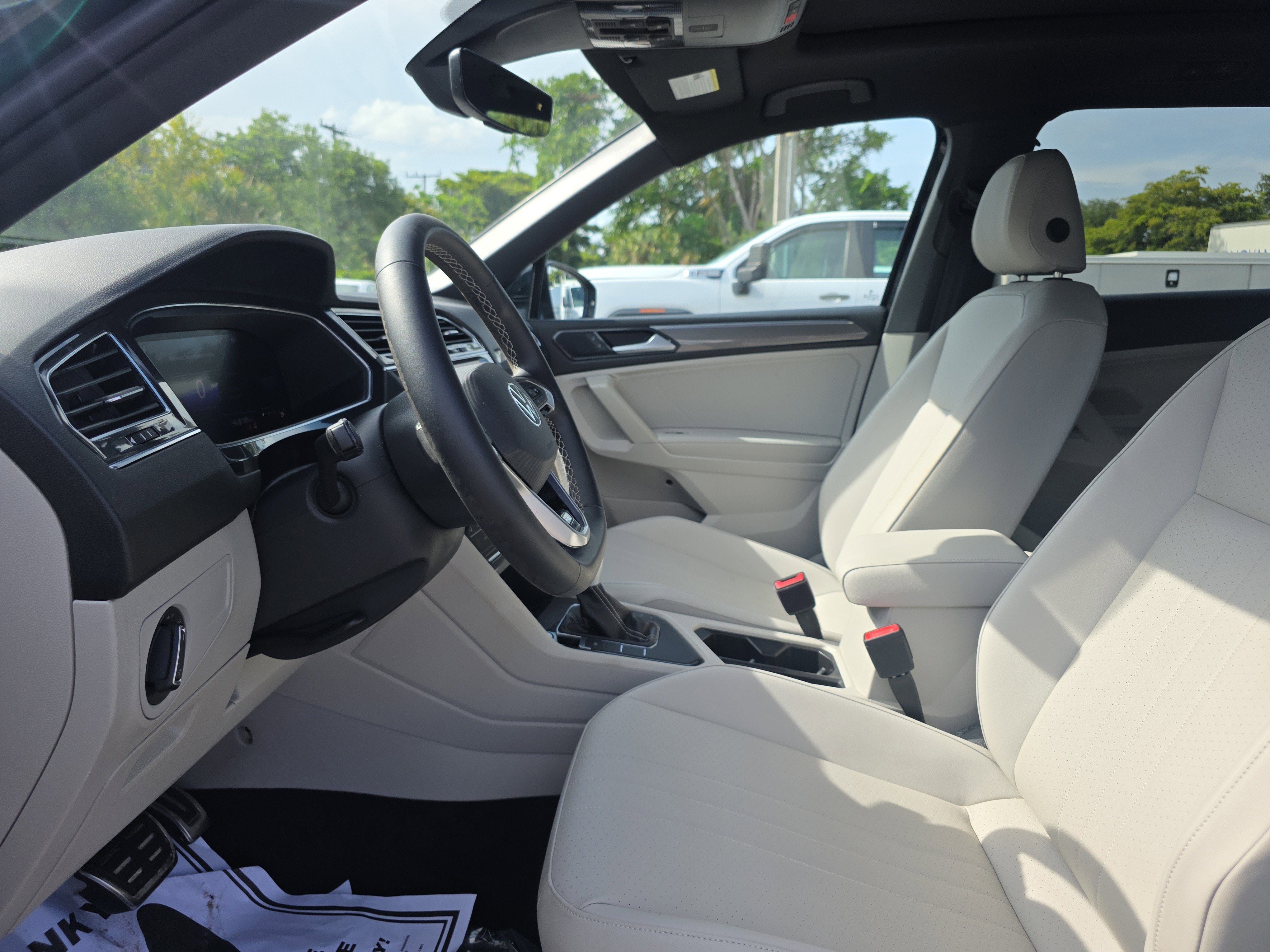 2023 Volkswagen Tiguan SE R-Line Black