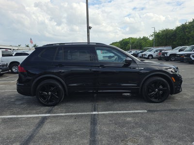 2023 Volkswagen Tiguan SE R-Line Black