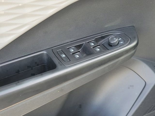 2023 Volkswagen Taos S