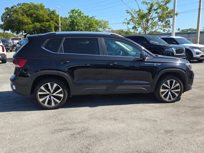 2024 Volkswagen Taos SE