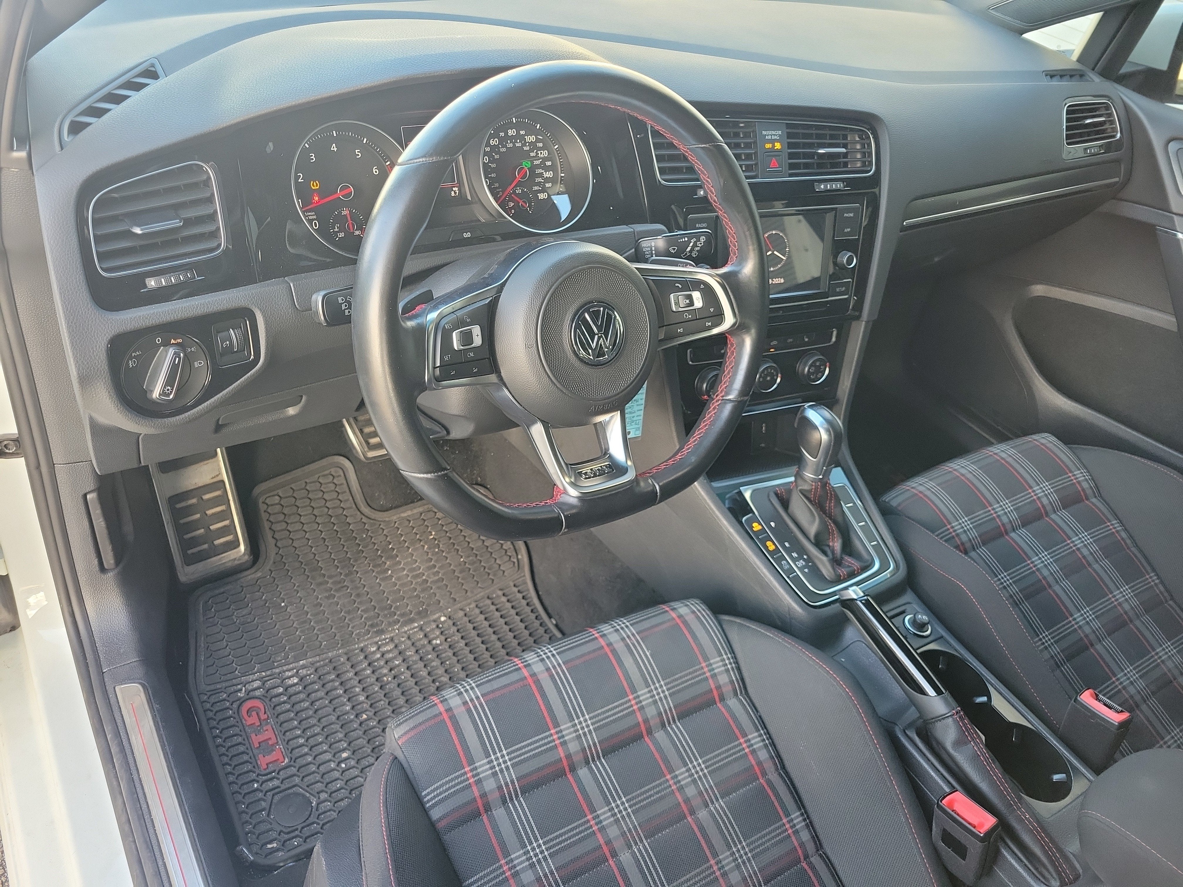 2018 Volkswagen Golf GTI S
