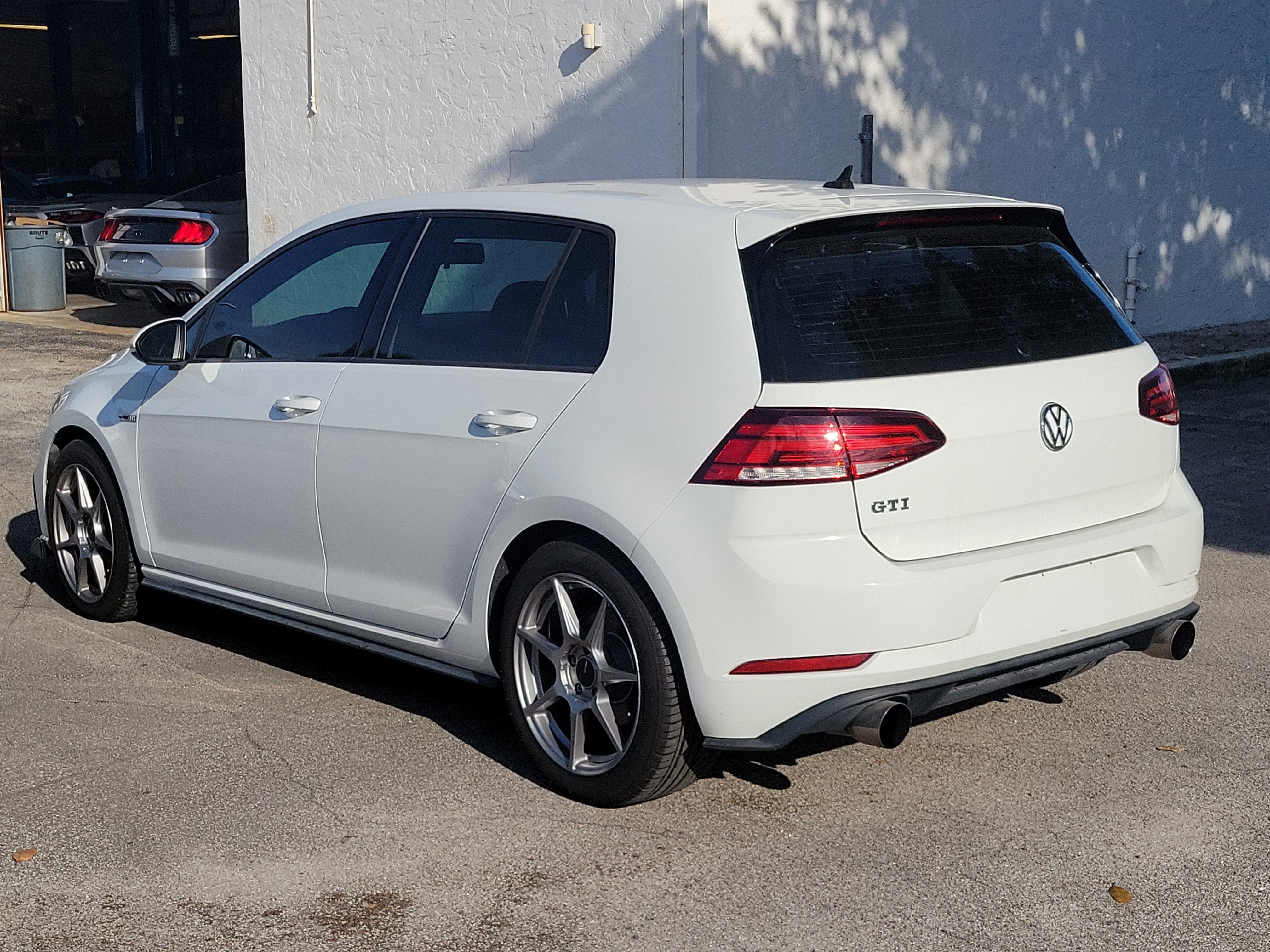 2018 Volkswagen Golf GTI S