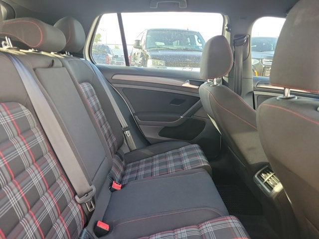 2018 Volkswagen Golf GTI S