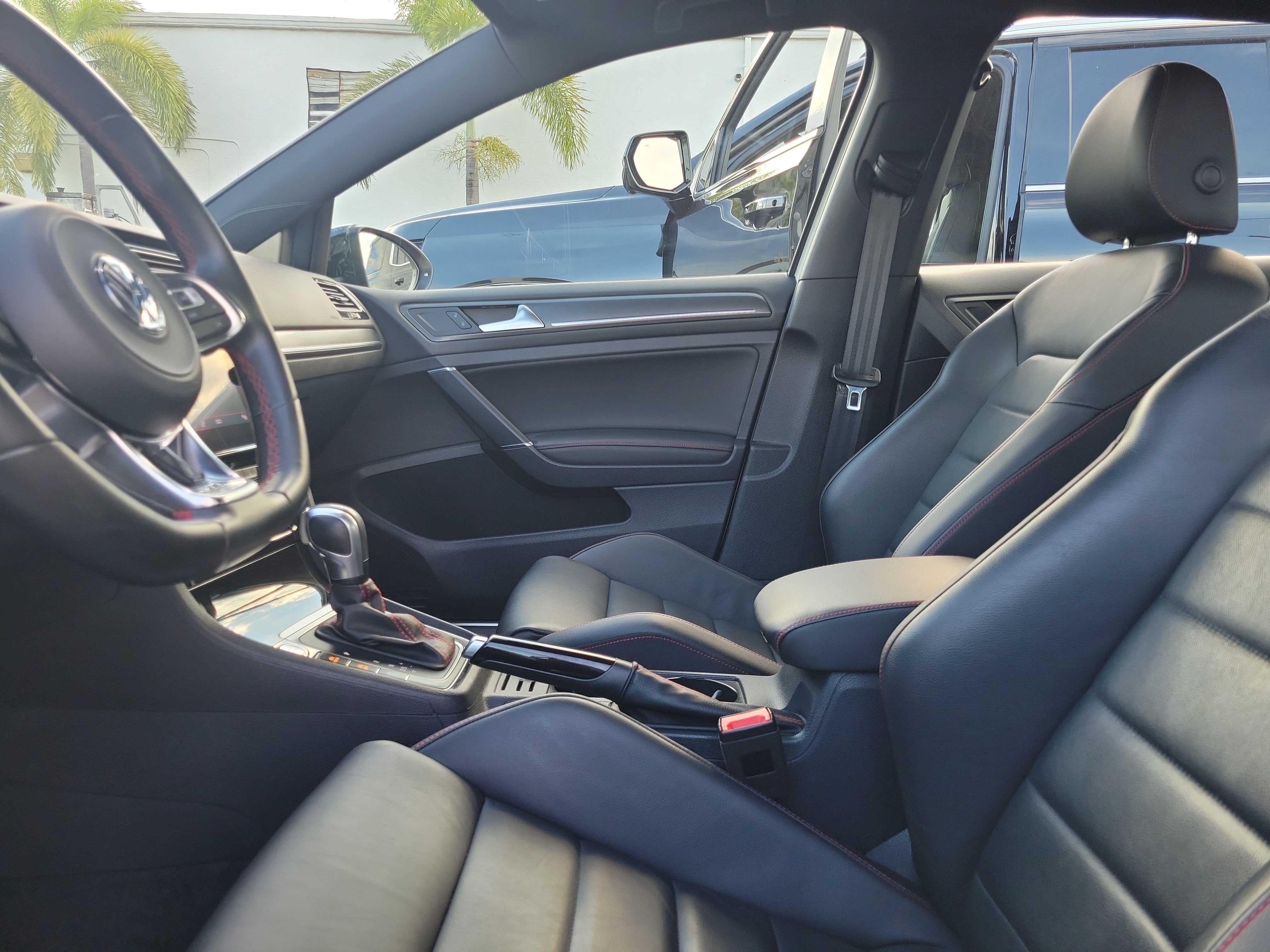 2021 Volkswagen Golf GTI S