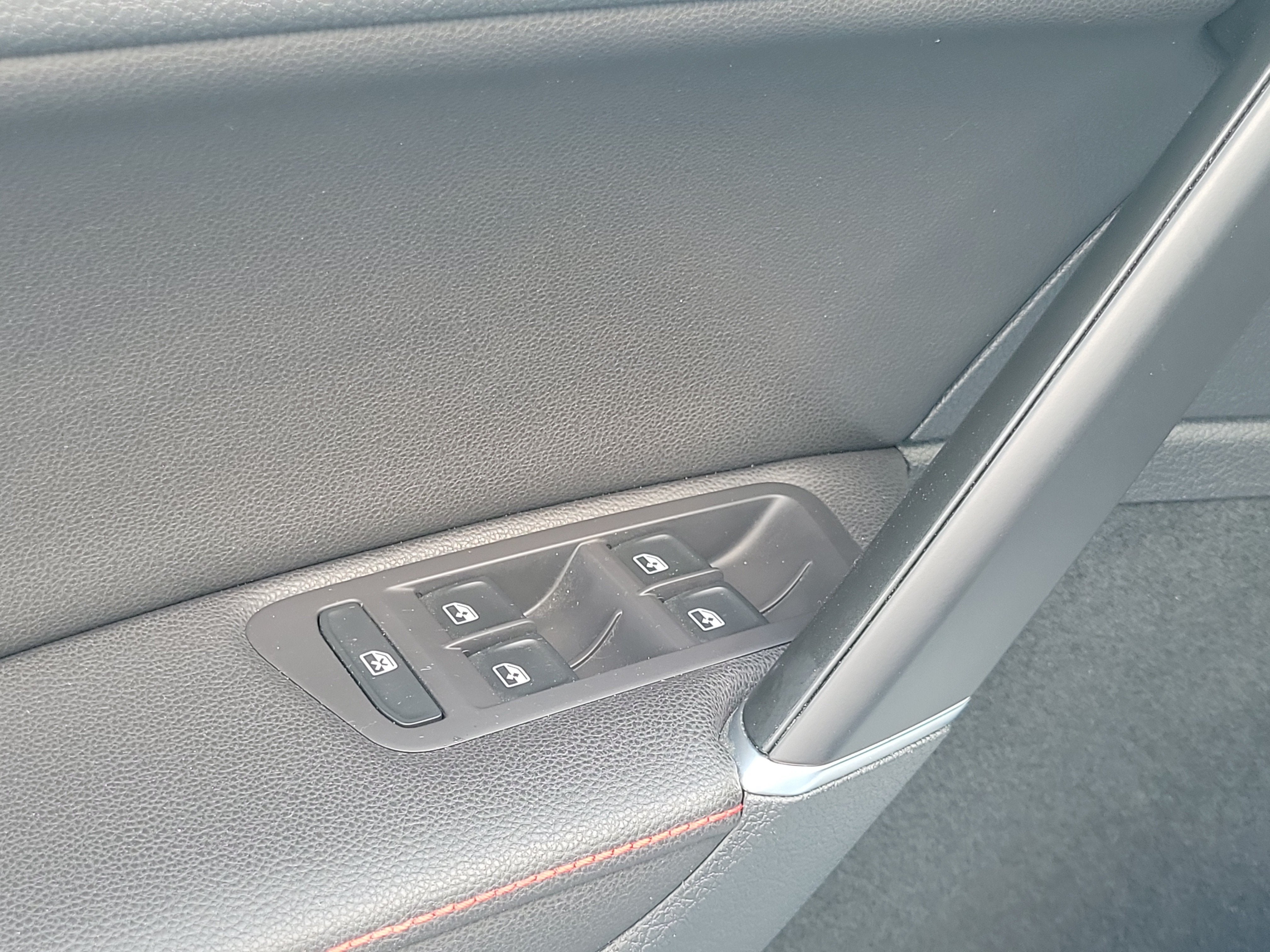 2021 Volkswagen Golf GTI S