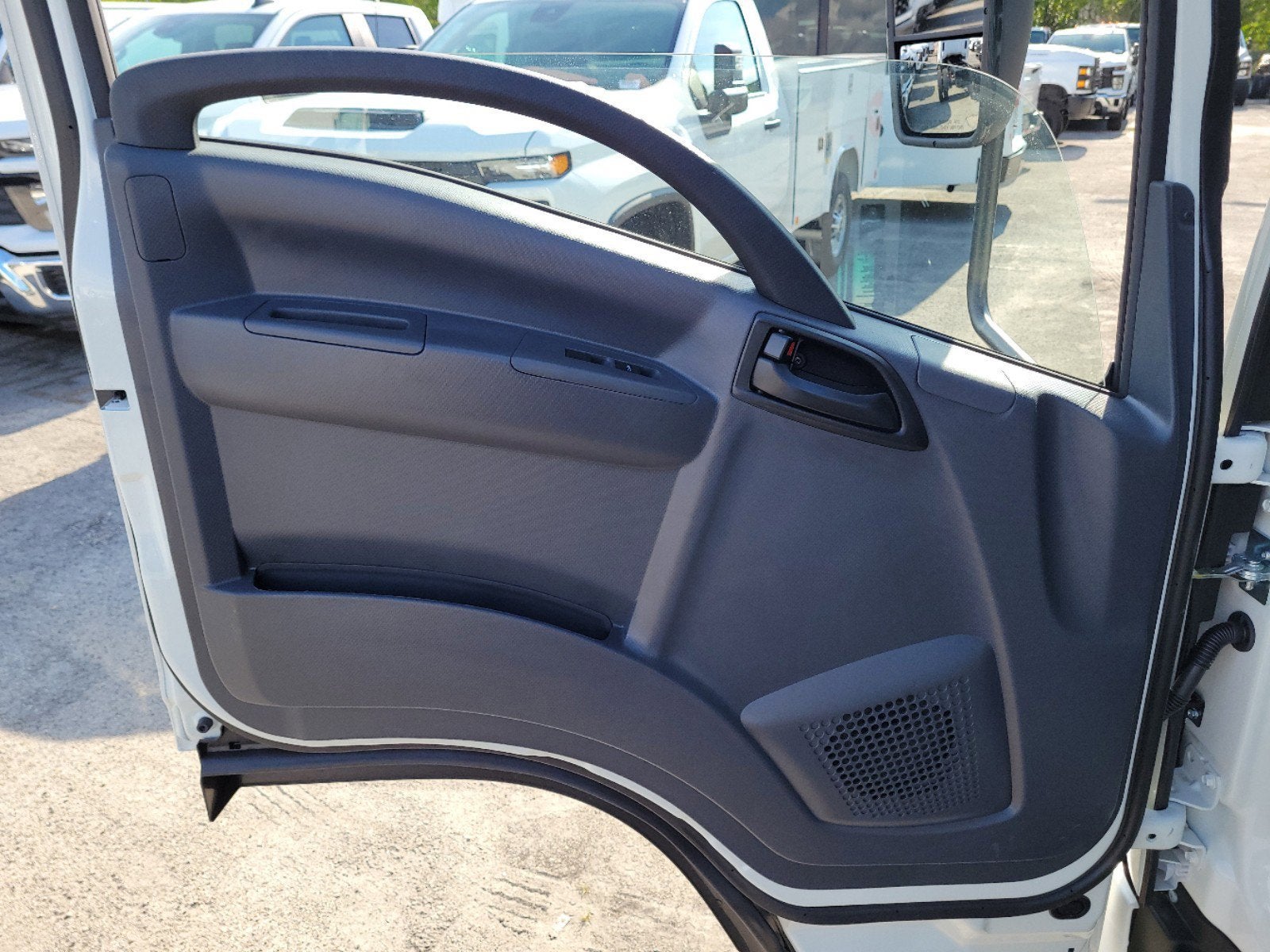 2025 Chevrolet Low Cab Forward 3500 Base