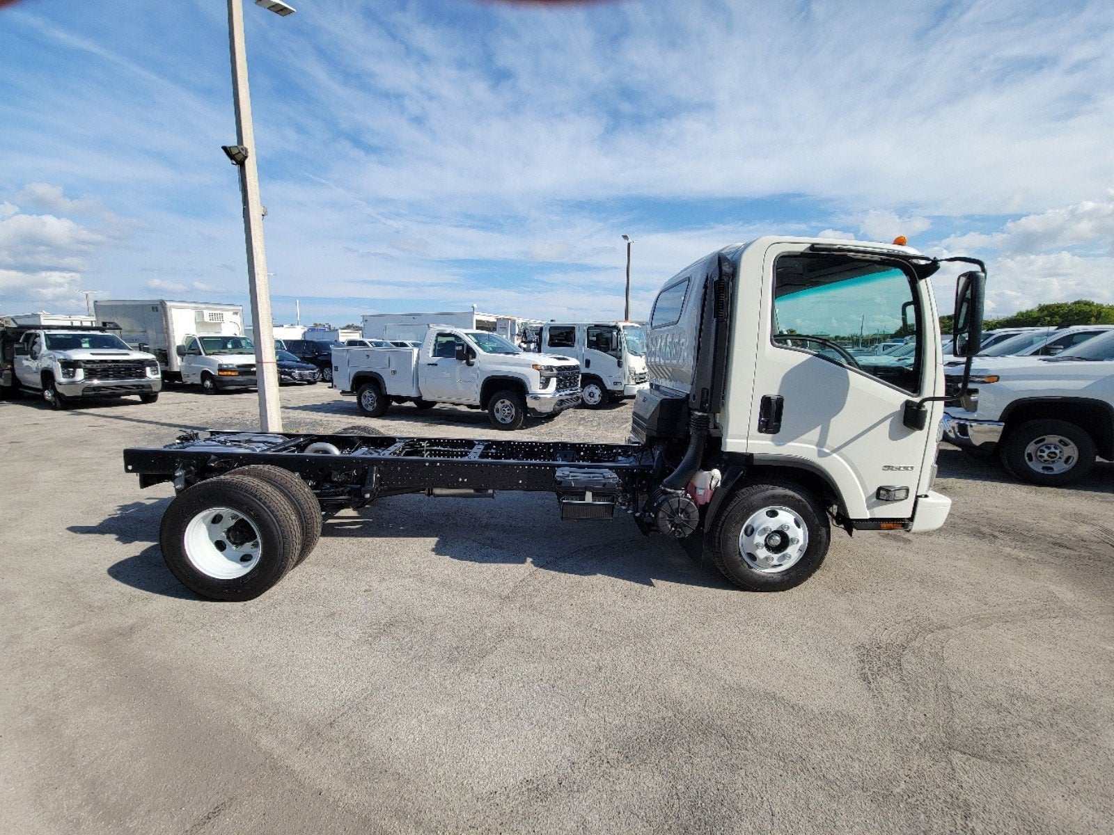 2025 Chevrolet Low Cab Forward 3500 Base