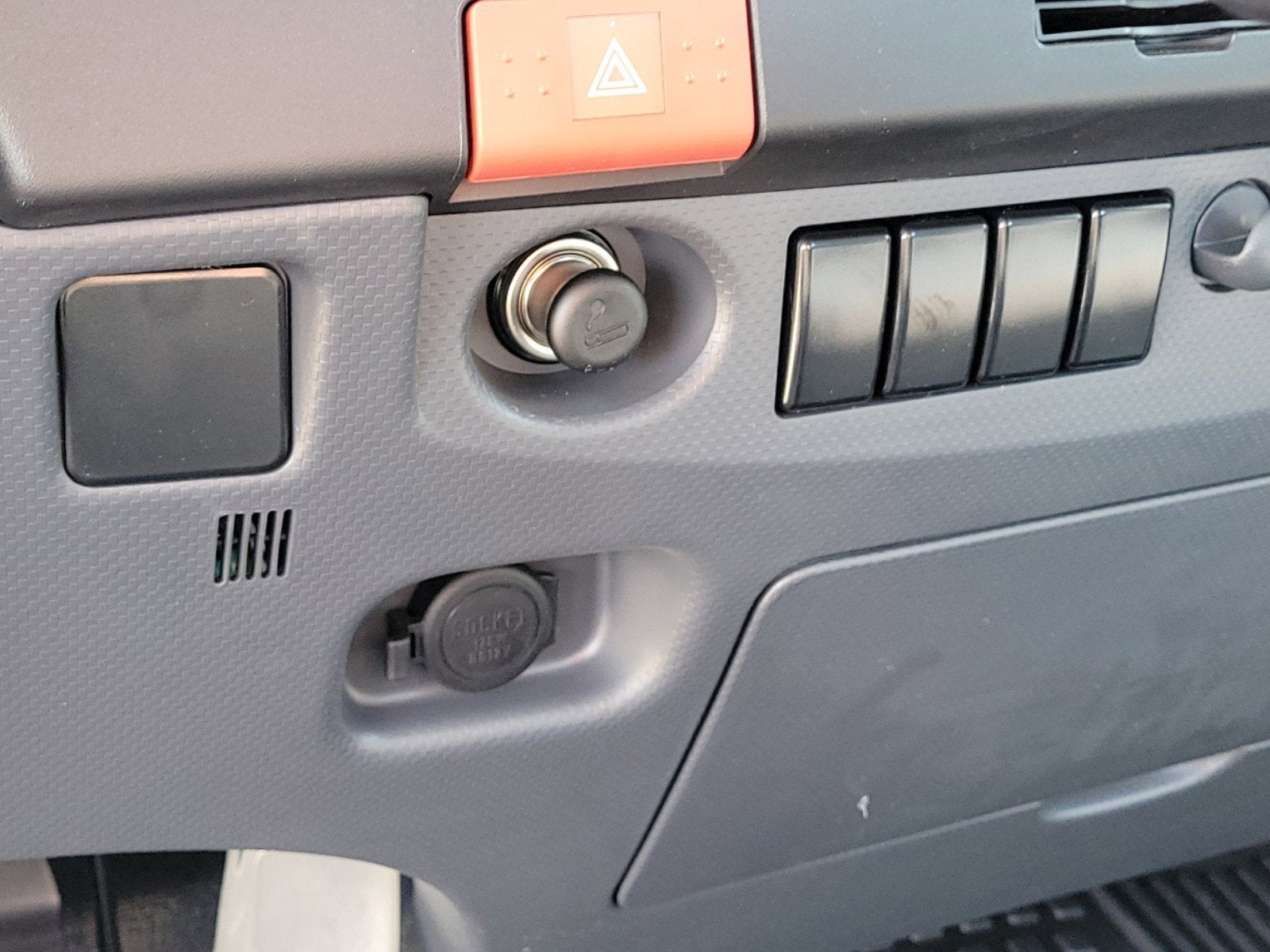 2024 Chevrolet Low Cab Forward 3500 Base