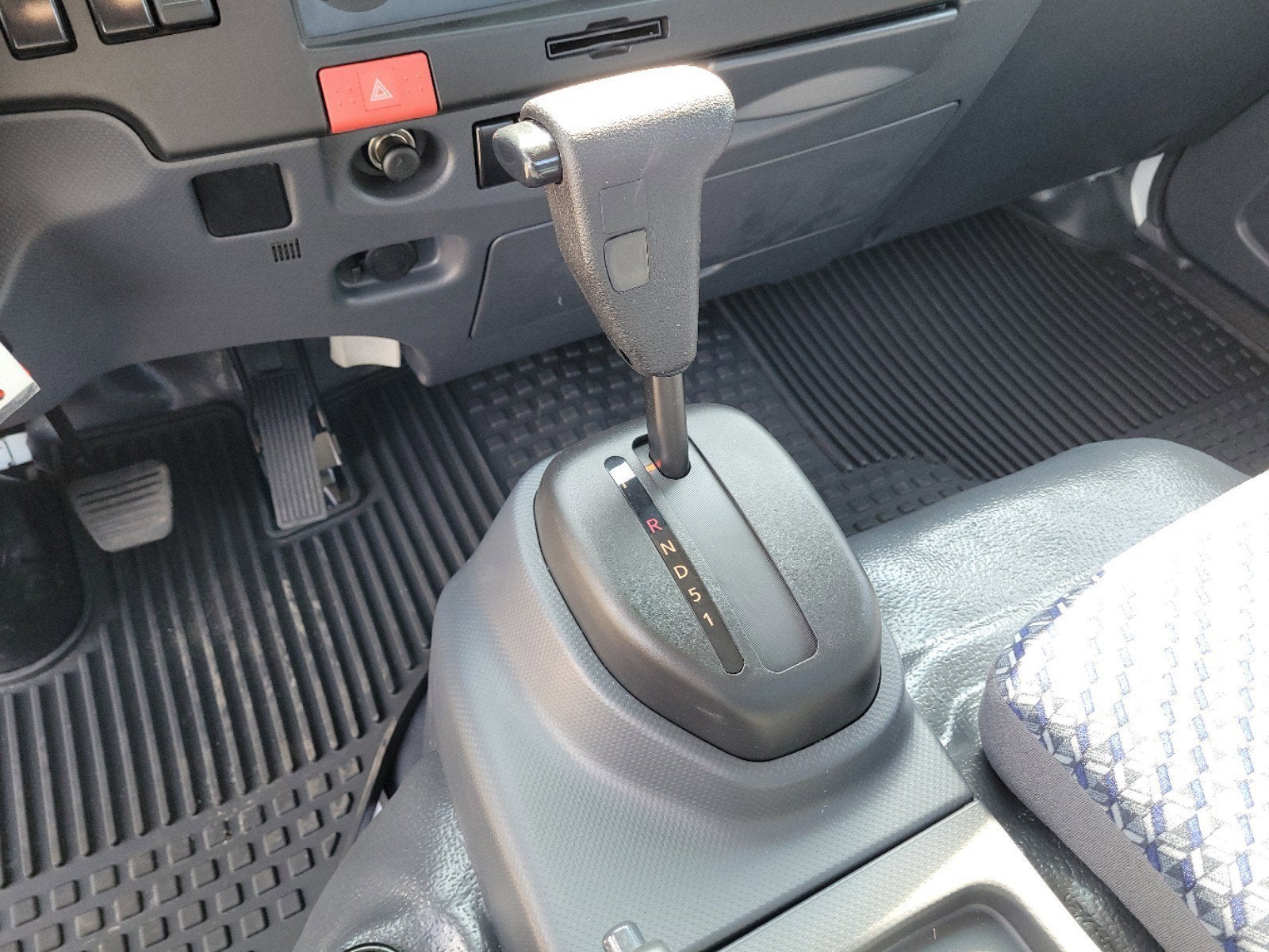 2024 Chevrolet Low Cab Forward 3500 Base