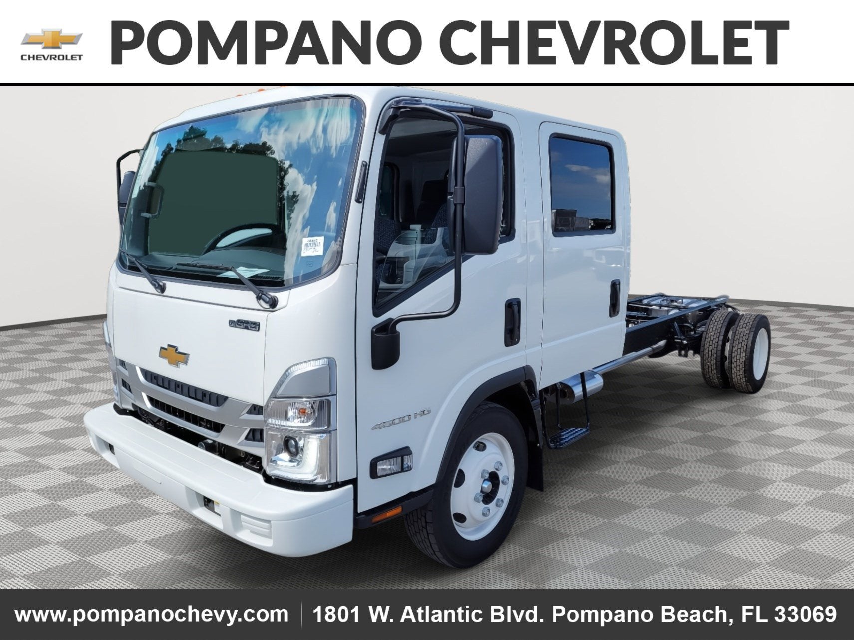 2025 Chevrolet Low Cab Forward 4500 Base