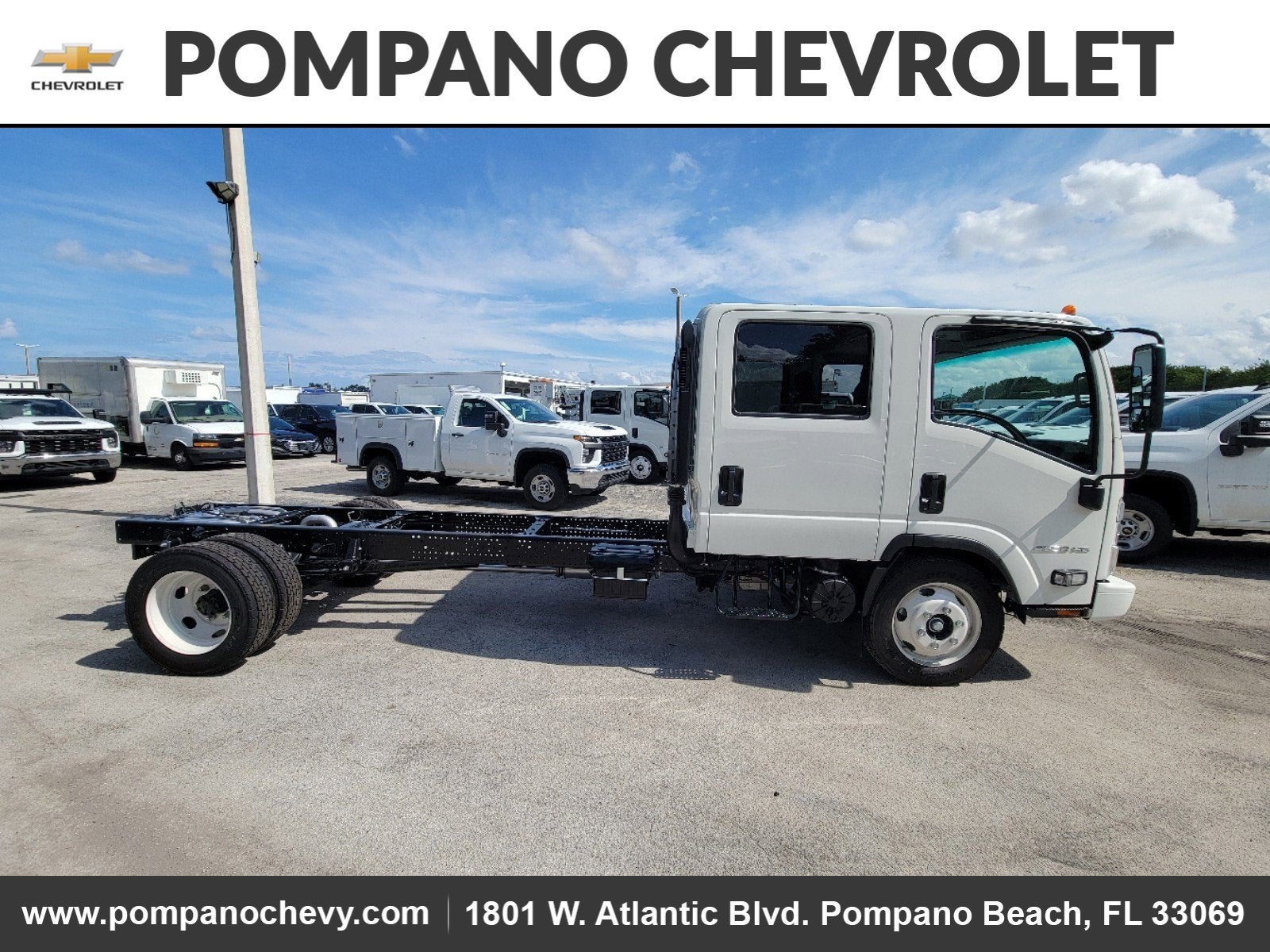2025 Chevrolet Low Cab Forward 4500 Base