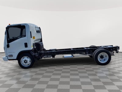 2025 Chevrolet Low Cab Forward 4500 Base