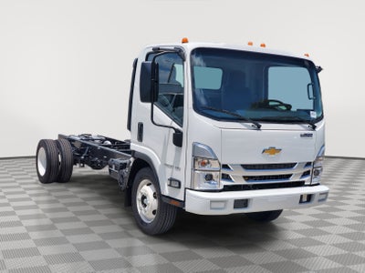 2025 Chevrolet Low Cab Forward 4500 Base