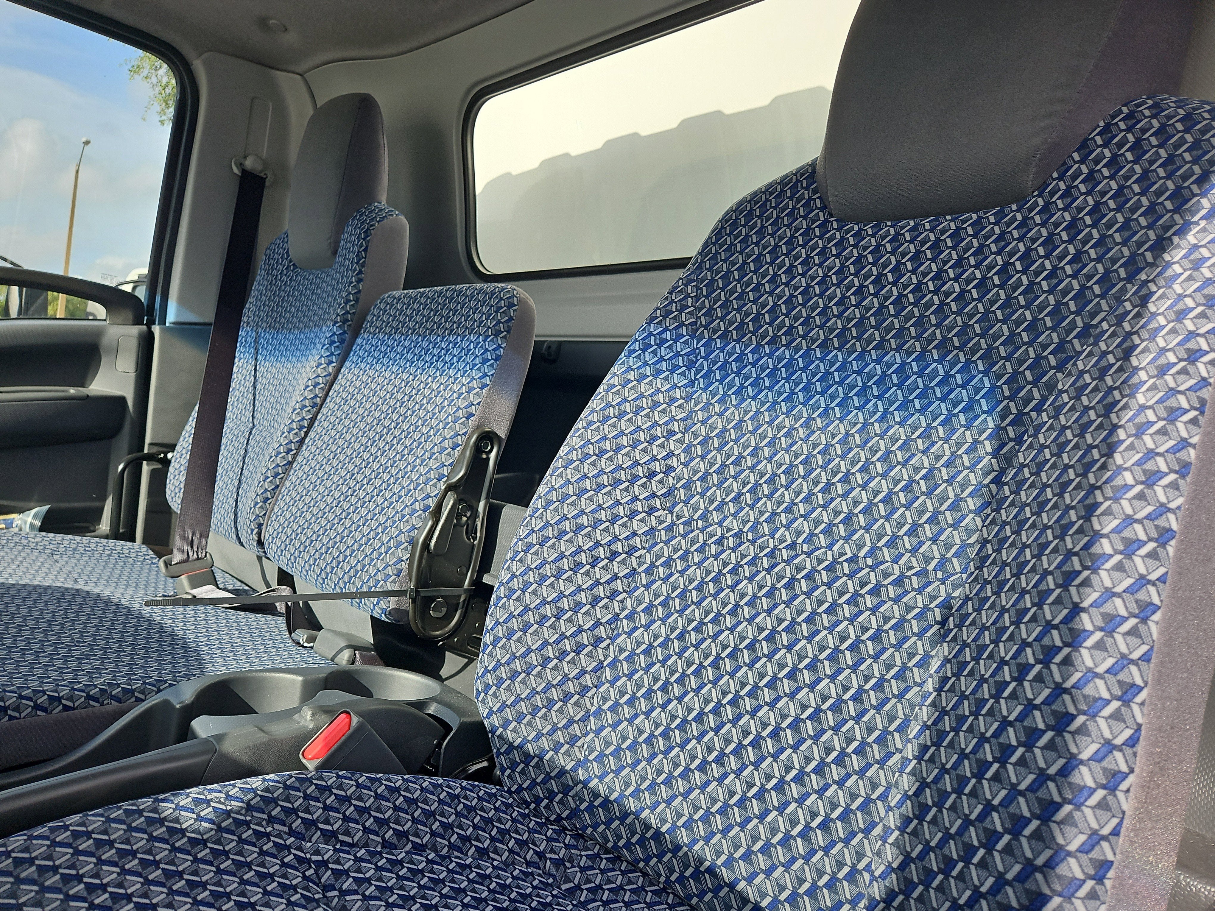 2025 Chevrolet Low Cab Forward 5500 XG Base