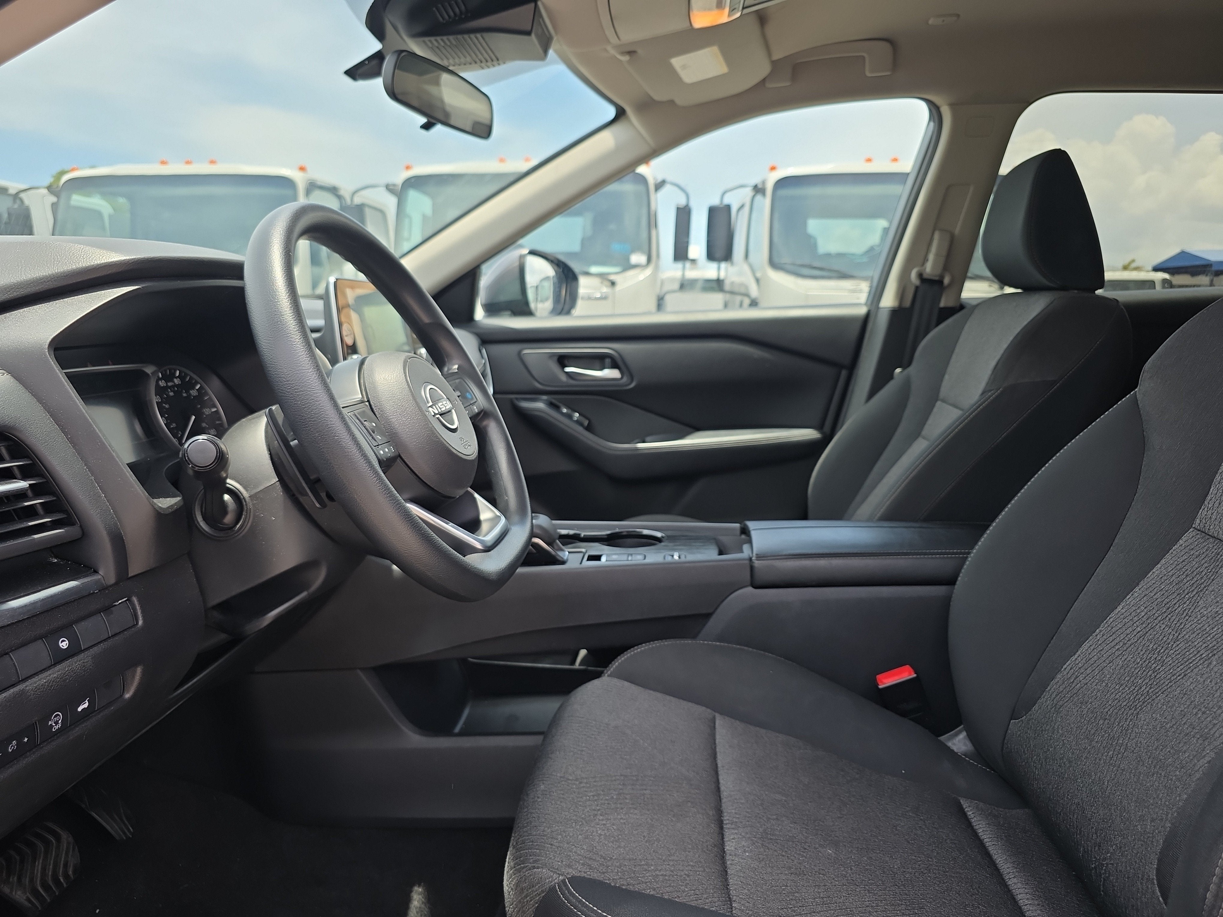 2024 Nissan Rogue SV