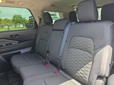 2024 Nissan Pathfinder S