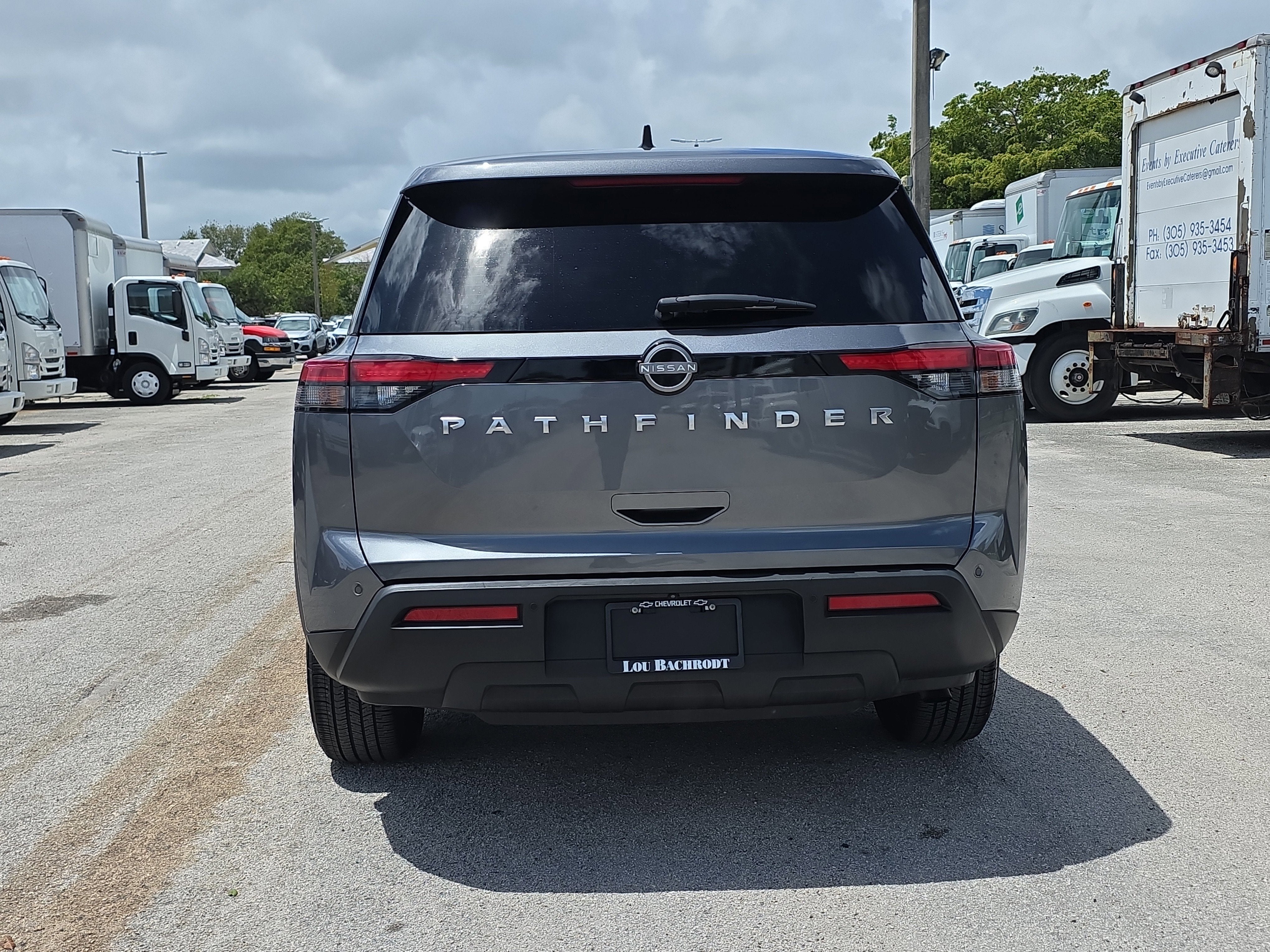 2024 Nissan Pathfinder S