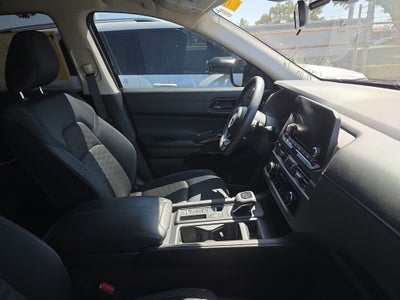 2024 Nissan Pathfinder S