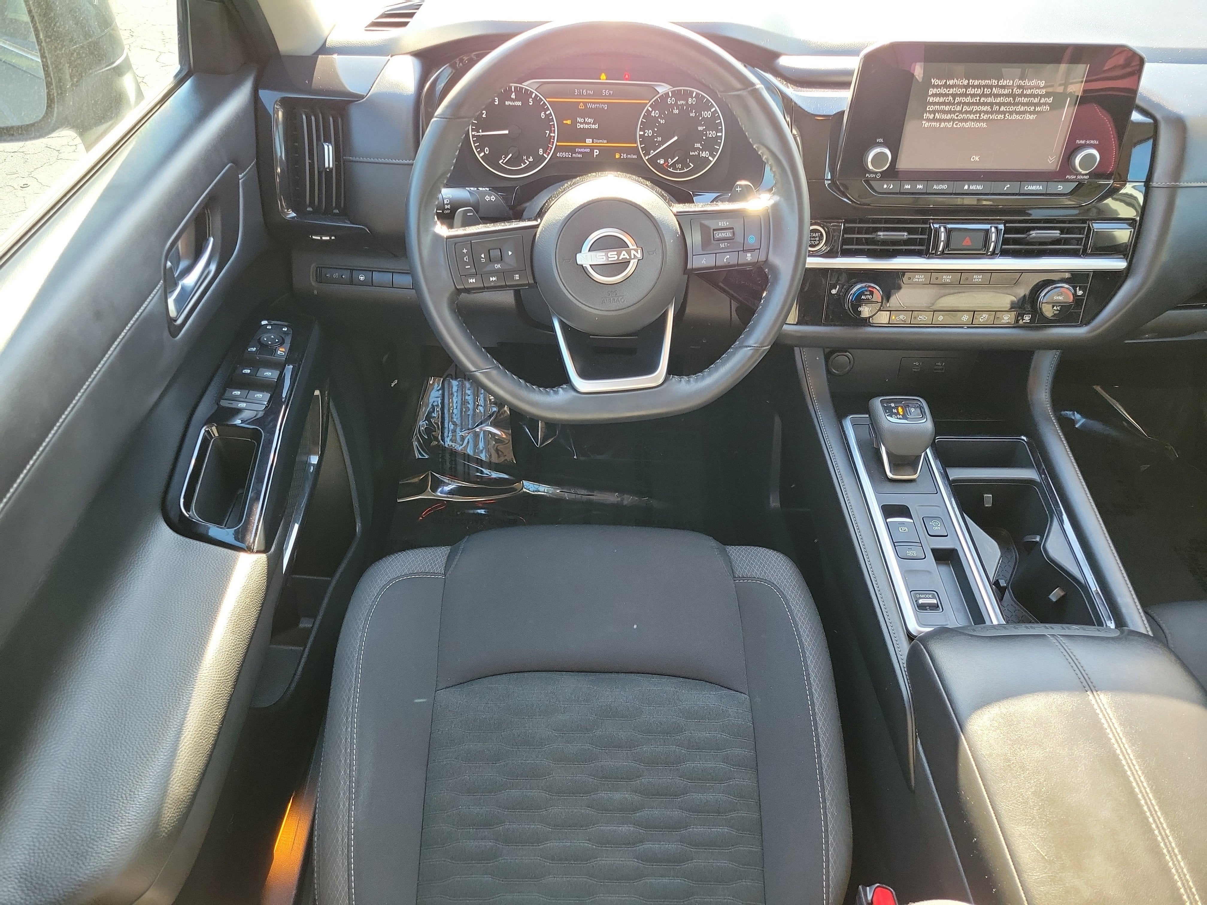 2022 Nissan Pathfinder SV