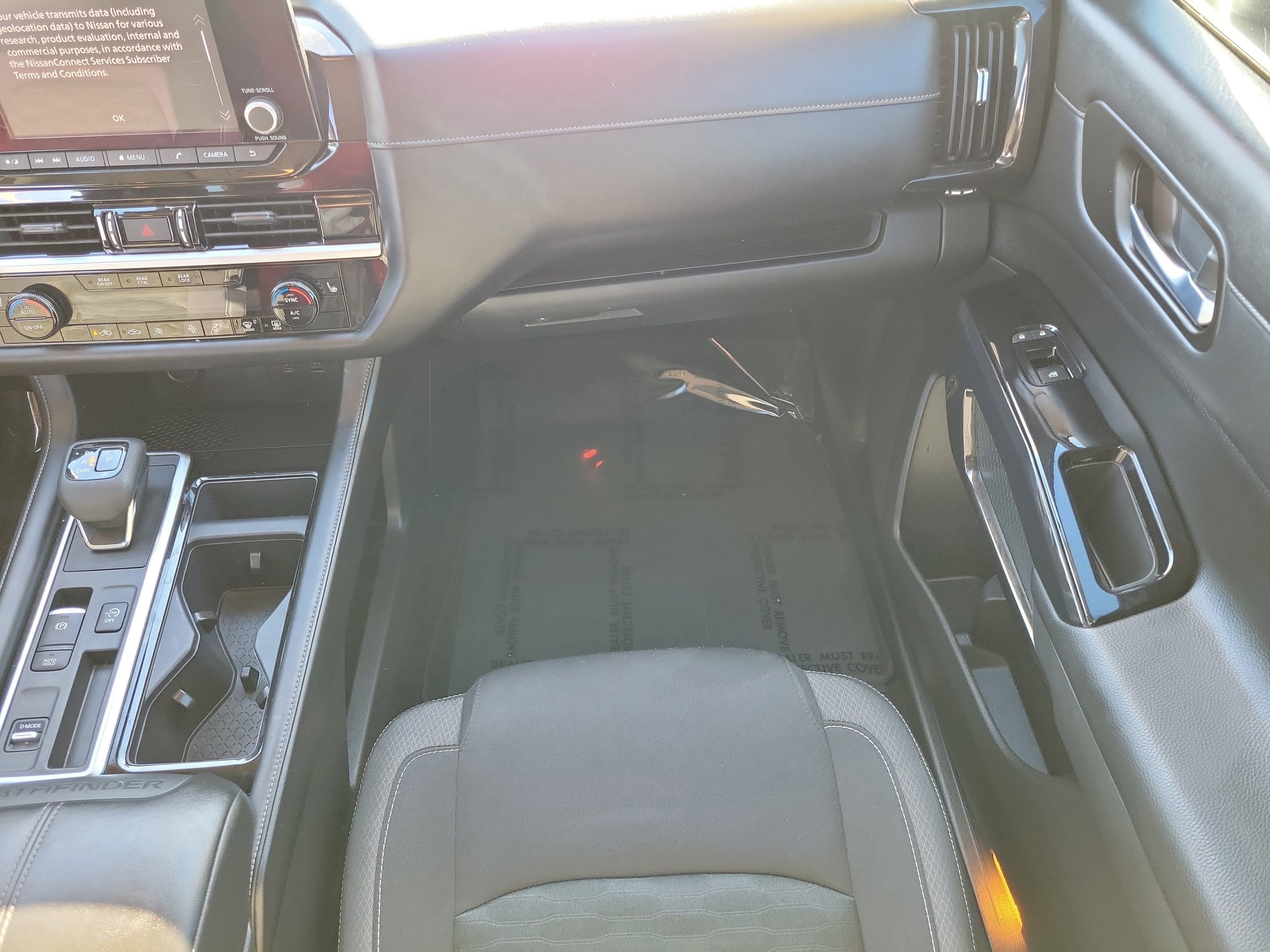 2022 Nissan Pathfinder SV