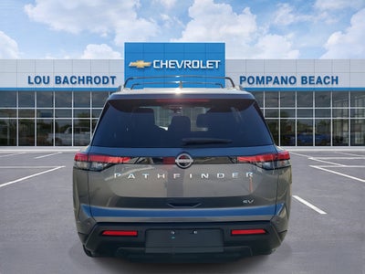 2022 Nissan Pathfinder SV