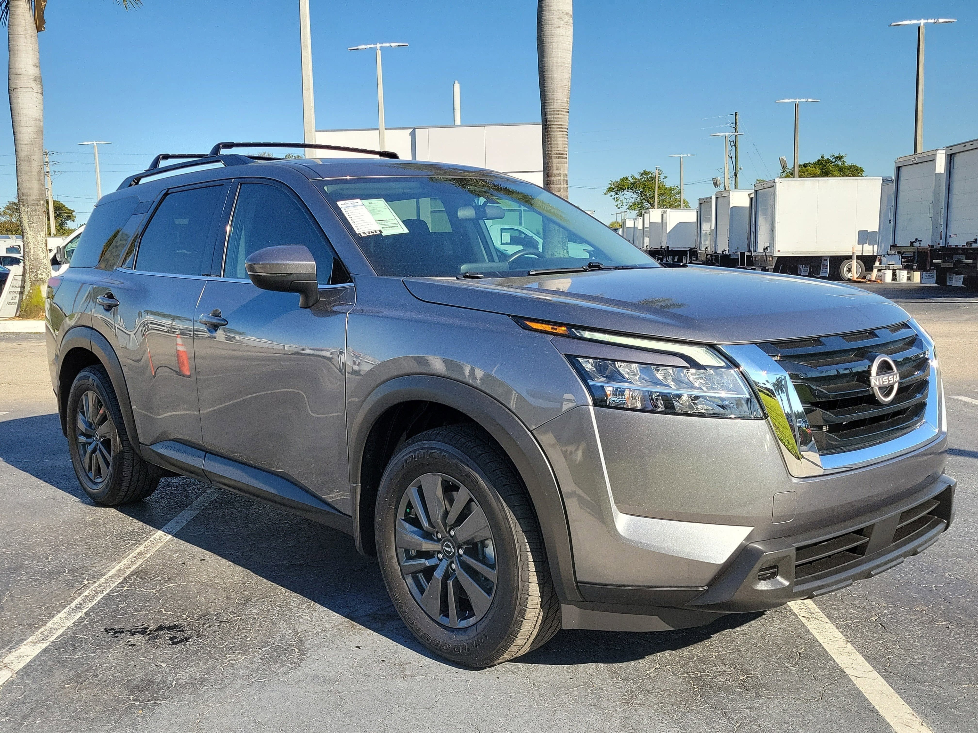 2022 Nissan Pathfinder SV