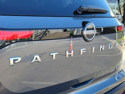 2022 Nissan Pathfinder SV