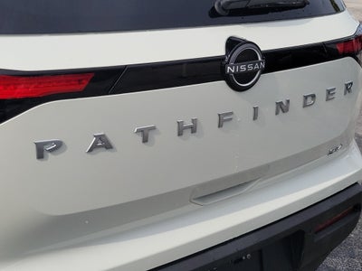 2024 Nissan Pathfinder SV