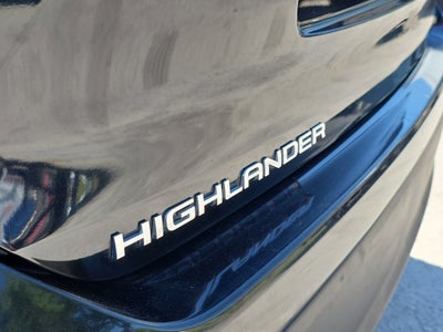 2024 Toyota Highlander LE