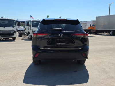 2024 Toyota Highlander LE