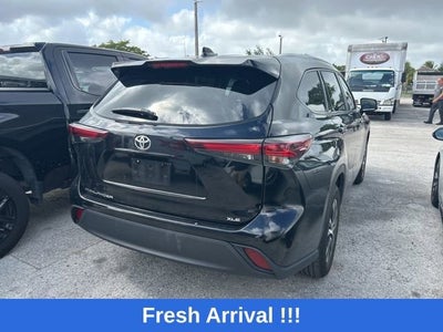 2024 Toyota Highlander LE