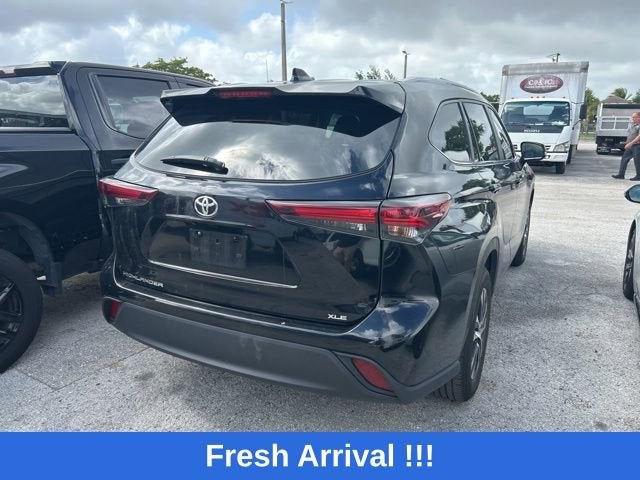 2024 Toyota Highlander LE