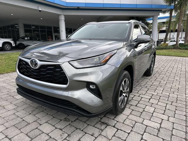 2025 Toyota Highlander LE