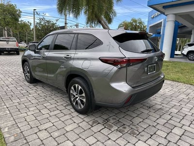 2025 Toyota Highlander LE