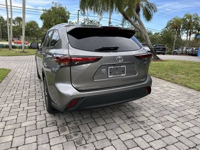 2025 Toyota Highlander LE
