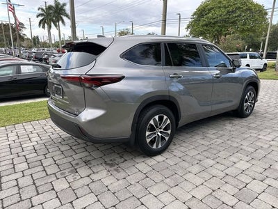 2025 Toyota Highlander LE