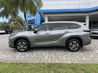2025 Toyota Highlander LE