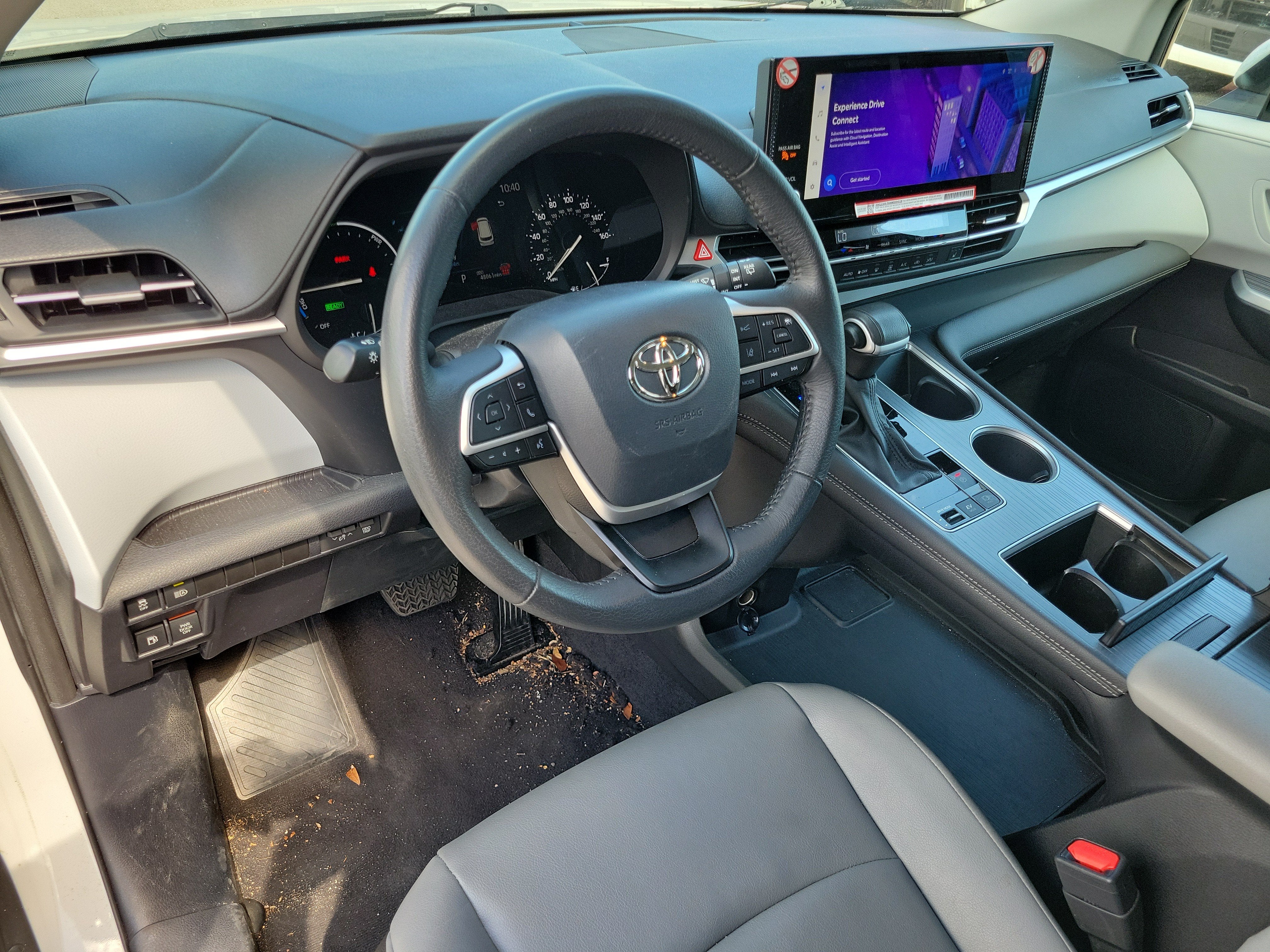 2025 Toyota Sienna XLE