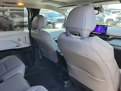 2025 Toyota Sienna XLE