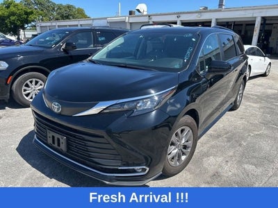 2024 Toyota Sienna XLE